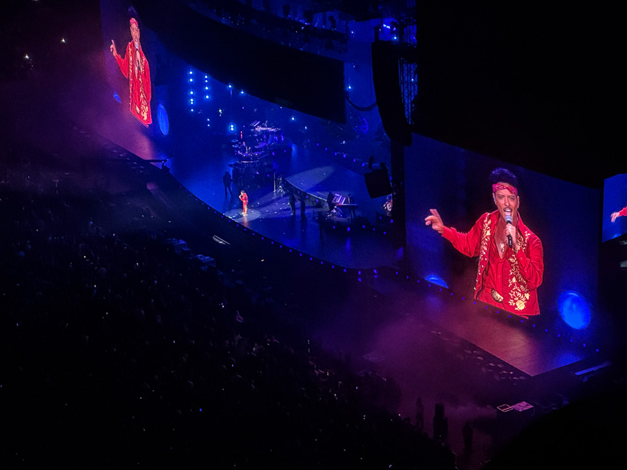 Bruno Mars 44