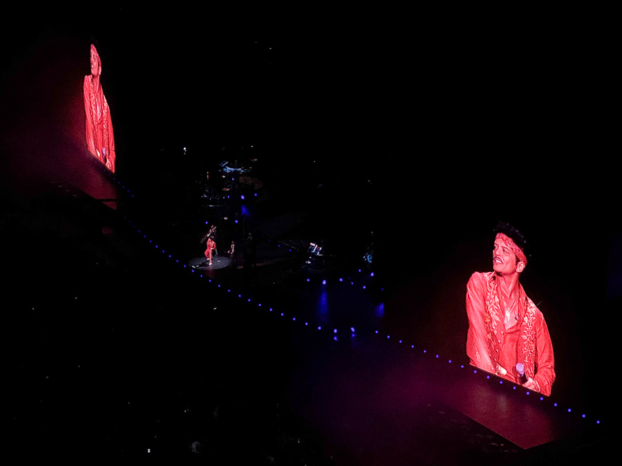 Bruno Mars 45
