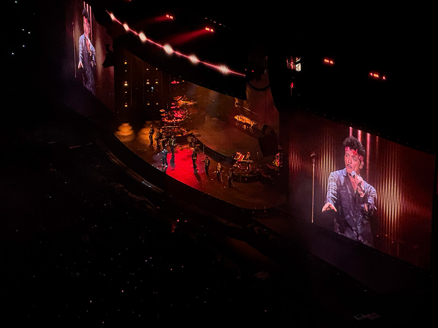 Bruno Mars 73