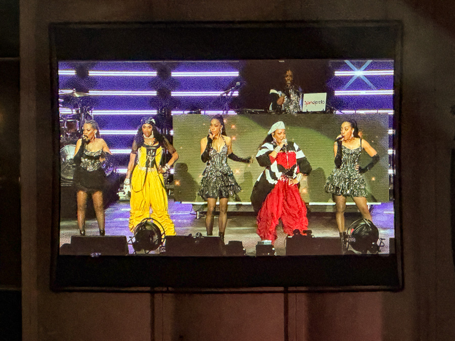 TLC, EnVogue, Salt-N-Pepa 47